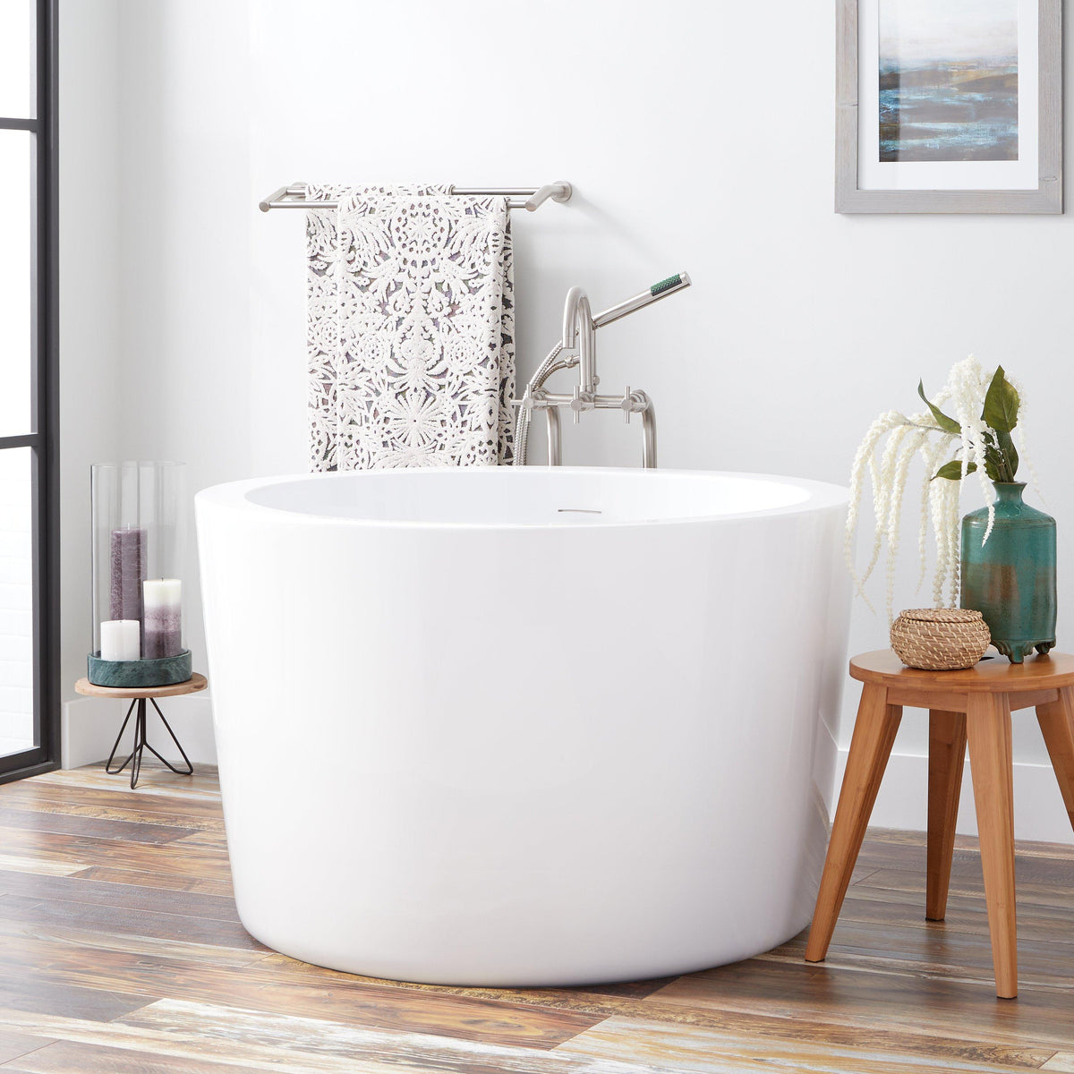 41" Round Japanese Soaking Tub with Slotted Overflow