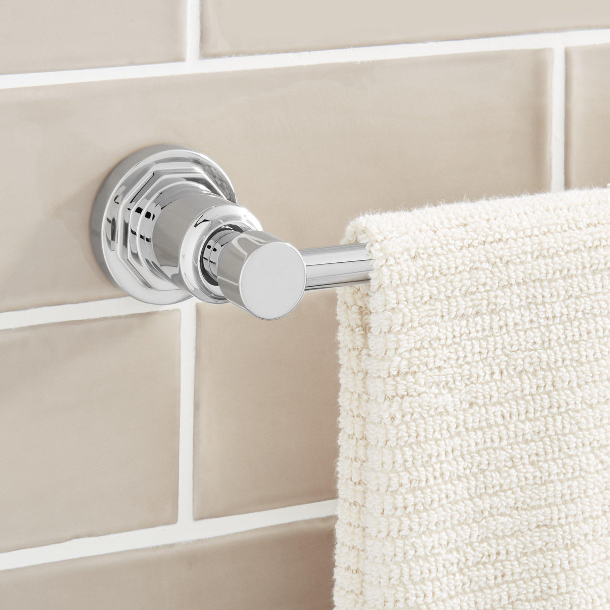 18" Towel Bar - Chrome